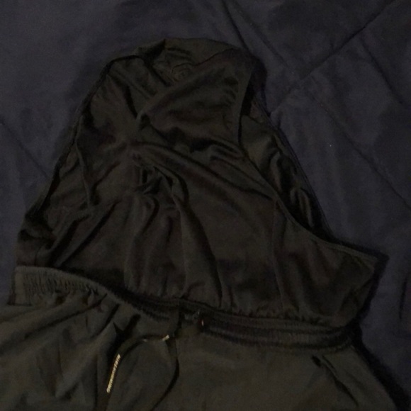 Nike running shorts - Picture 2 of 2